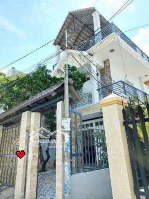 q7 rẻ bất ngờ, ngang khủng 7m x 37m, 3 tầng 4pn, hẻm 8m xe tải tránh, chỉ 17 tỷ tl