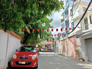 giá tốt - hxh 1 trục - gần mt - nơ trang long - bình thạnh - nhà 3 tầng - 102m2 - chỉ 11.49t tl