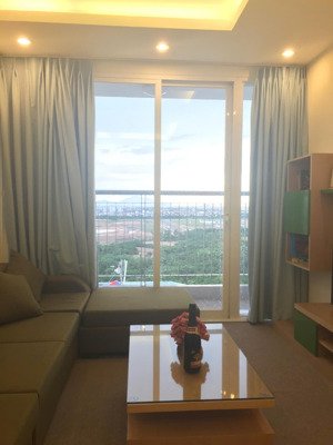 chính chủ em cần cho thuê căn góc 2 ngủ chung cư hdi tây hồ full nội thất view hồ tây giá tốt.