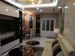 chủ nhà cần bán căn hộ chung cư vinhomes central park-2pn tòa landmark 5 - 82m2, full đồ,giá 9,2tỷ