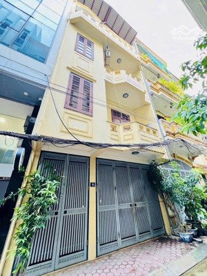 chủ bán gấp! phân lô ô tô tránh cầu giấy - thông số đẹp - vỉa hè kinh doanh - giá hợp lý