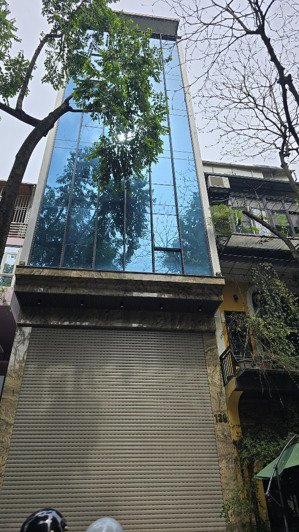 bán nhà mặt phố vip quận cầu giấy, 8 tầng thang máy thông sàn, đầy đủ pccc, dt 85m2, mt 6,2m.