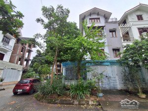 bán nhà biệt thự trung ương đảng 160m², nhà 5 tầng , mt 23m , lô góc 3 mặt tiền ,giá 39,5 tỷ tl .