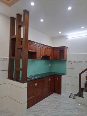 nhà đẹp 1 lầu ở ngay hẻm 5m 54/ đường đình nghi xuân, dt 4x10m giáp tân phú