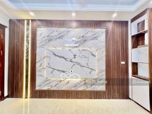 bán nhà võ thị sáu, 32m, nhà mới kính koong, mặt ngõ thông, rộng, gần phố, giá chỉ 6.5 tỷ