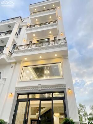 SIÊU VIP - Nhà mới 100% có thang máy Đường số Hoàng Quốc Việt, Quận 7