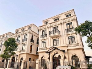 shophouse vinhomes royal island 5 tầng, 100m² đất, giá chỉ 17.x tỷ cơ hội hiếm!