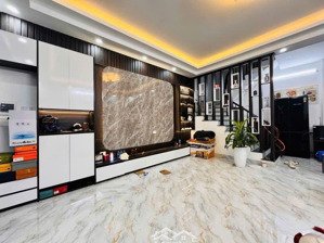 bán nhà siêu đẹp kim mã, gần phố, 8 tỷ 9, dt 45m, mặt tiền 6m, 5 tầng