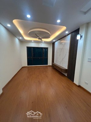 nhà mới 30m2 5 tầng giá rẻ 7 tỷ xíu ô tô hiếm, ra cổ linh tư đình trần đăng khoa gần trường học