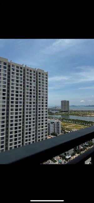 cần bán căn hộ 2 ngủ - bim green bay garden, hạ long