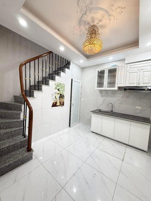 siêu phẩm mạc thị bưởi hai bà trưng nhà thông thoáng sổ đỏ đẹp giá 3ty46.