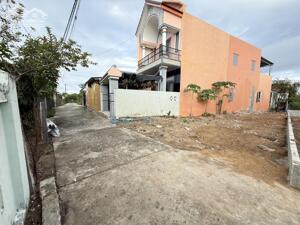 Gia đình cần tiền ra nhanh lô đất tâm huyết 166m2, gần biển, gần cụm khu công nghiệp, giá mềm