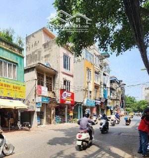 nhà mặt phố đê la thành 45m 3 tầng cũ 17 tỷ