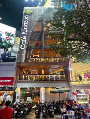 hot! nhà 2 mặt tiền đường 3/2, p12, quận 10. dt: 8 x 25m. hđt: 200tr/th. giá bán: 70 tỷ