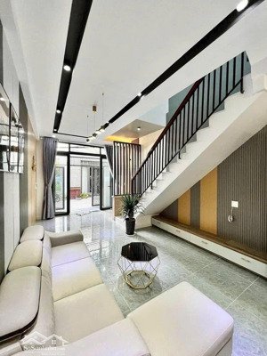 ngang 4.6m huỳnh văn bánh - nhà đẹp 4 tầng đúc - 53.5m2 - hẻm xe hơi đỗ cửa - chỉ nhỉnh 8 tỷ