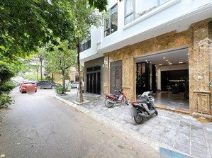 bân nhà đẹp như khách sạn, xuân la, tây hồ. ôtô tránh, dừng đỗ ngày đêm,vỉa hè 70m, mt:6.5m,26.5 tỷ