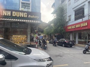 bán nhà mặt phố lê lợi, phố đẹp nhất hà đông, 108m, mt rộng 5,5m, cho thuê 150tr/tháng, giá 43 tỷ