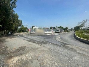 góc 2mt sông ông đụng, dt 930m2 kế bên trường tô ngọc vân