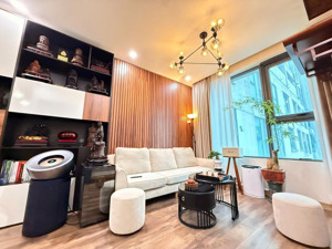 gia đình tôi cần bán căn hộ tại eco life tầng trung ban công đông nam 99m2 3pn 2vs giá 8.5 tỷ