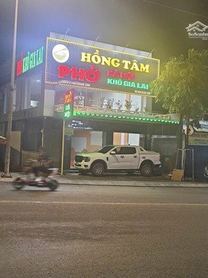 bán nhà lô góc kinh doanh cực vip chủ cần bán mặt tiền cách mạng tháng 8