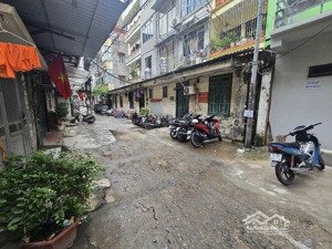 tập thể tầng 2 ca múa nhạc tư phố doãn kế thiện - 75m - 2 ngủ, nhà 2 thoáng gần chợ, trường học..