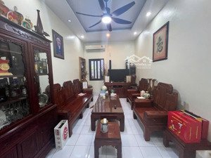 bán nhà trung tâm hà đông ngay cầu đen đường lê lợi chỉ hơn 8 tỷ