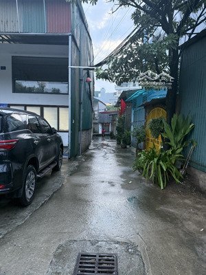 bán nhà thanh trì 40m2, ô tô dừng đỗ, gần trung tâm thanh trì. giá 1.6 tỷ có thương lượng