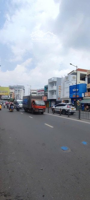 thật rẻ hơn 40% mặt tiền chỉ ~160triệu/m2. 7x27m. cn: 190m2 nơ trang long-lê quang định, bình thạnh