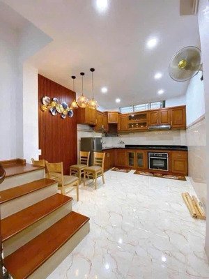 bán nhà sát mặt tiền 65m2, ngay phan đình phùng, p1, phú nhuận giá siêu hời , 4pn, chỉ 9.5 t.ỷ (tl)