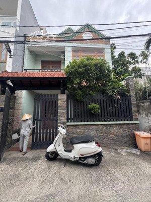 bán nr 4pn 2wc 97m2 tại trịnhbán nr 4pn 2wc 97m2 tại trịnh hoài đức, hiệp phú, q9, hcm giá 9,999 tỷ