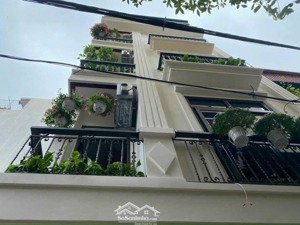 chính chủ bán nhà phú diễn - gần đh tài nguyên môi trường. ô tô con đỗ cửa