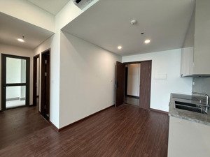 chính chủ bán căn hộ h3.2508a 2 ngủ view hồ- đông nam - masteri water front