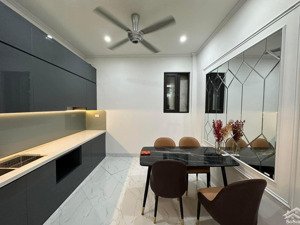 nhà đẹp ở ngay ô tô đỗ gần, lạc long quân - xuân la - tây hồ 42m2x4t hơn 7 tỷ. lh 