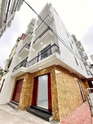 bán nhà 4 tầng 33m2, giá chỉ 2,65 tỷ, full nội thất, mặt ngõ thông, ôtô đỗ sát nhà, gần ttdt thao