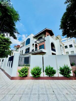 Biệt thự góc 2MT diện tích 257mét KDC Khang Điền