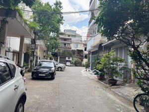 ngõ ô tô tránh, dừng đỗ, phố đội cấn, 68m2, 4 tầng, mặt tiền 5m, giá 14.9 tỷ