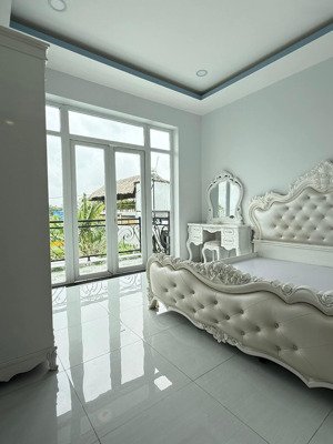 bán nhà trệt 2 lầu + turm đường trường lưu , long trường , quận 9 _ 4pn , hướng tây