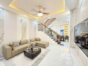 nhà đẹp giá sốc - hai bà trưng - 46m2 full nội thất - 3 bước ra ô tô - ngõ trước nhà 3 gác phóng