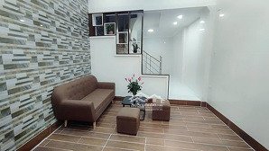 khương trung, đống đa. dt 34m² x 5 tầng, mt 3,5m, giá 6,8 tỷ. ngõ nông gần ô tô.