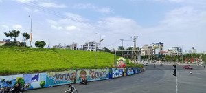 bán nhà mặt phố tại ngọc thụy, 84m2 x 3 tầng x mt 6.8m, đường rộng, vỉa hè, kinh doanh sầm uất