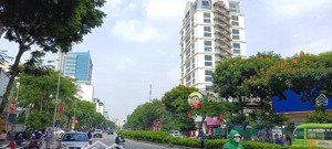 bán nhà mặt phố nguyễn văn cừ, dt 66m2 x 7 tầng x thang máy, mt rộng, vỉa hè đá bóng, giá 33.5 tỷ