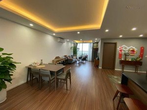 bán gấp căn hộ chung cư 3pn full đồ bên ngoại giao đoàn toà no1t5