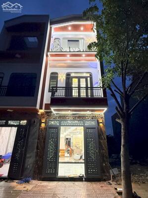 4,6 Tỷ CHO CĂN NHÀ PHỐ ĐẸP LONG LANH TẠI BÌNH DƯƠNG