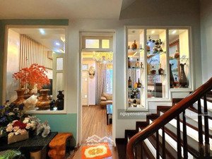 hoàng cầu, ô chợ dừa ! vip nhất đống đa,ô tô tránh, kinh doanh đỉnh, 50m x 5 tầng .