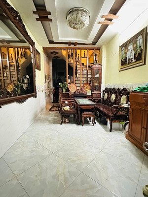 siêu ngon nhà 40m2 6 tầng lô góc vừa ở và cho thuê, có 10 phỏng cải tạo ccmn cực ngon, hơn 8 tỷ