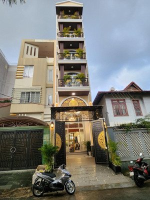 bán nhà có thang máy 80mv tại đường số lâm vân bền, quận 7 cũ. lhe gặp ti để xem nhà.