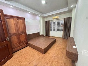 bán nhà cầu giấy, xây mới đầy đủ nội thất: 30m x 5 tầng khu dân trí