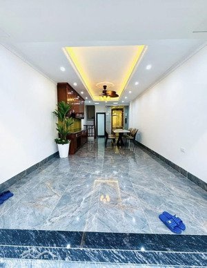 minh khai hbt- nhà đẹp thang máy, sát oto- nhỉnh 8 tỷ- 43m