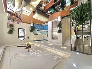 nguyễn văn linh nhà đẹp như resor giữa phố,40m,6tầng thag máy kd