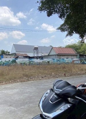 bán lô đường bê tông ,sổ hồng riêng ,thổ cư ,xây dựng tự do ,dân cư đông .